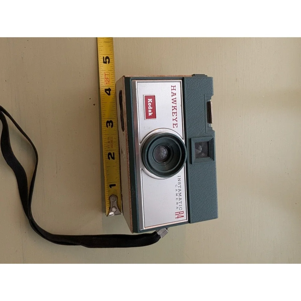 Vintage Kodak Hawkeye R4 Flash Camera 127 Film Camera Made in USA Untested